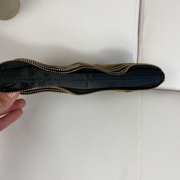 Ruffled Zipper Evening Bag Clutch Black Gold with Strap - Picture 5 of 7
